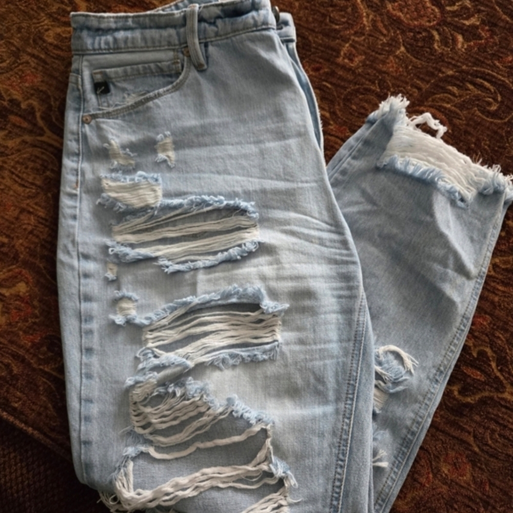 KanCan High Rise Distressed Mom Jeans Light Wash Shredded Raw Hem Size 11/29